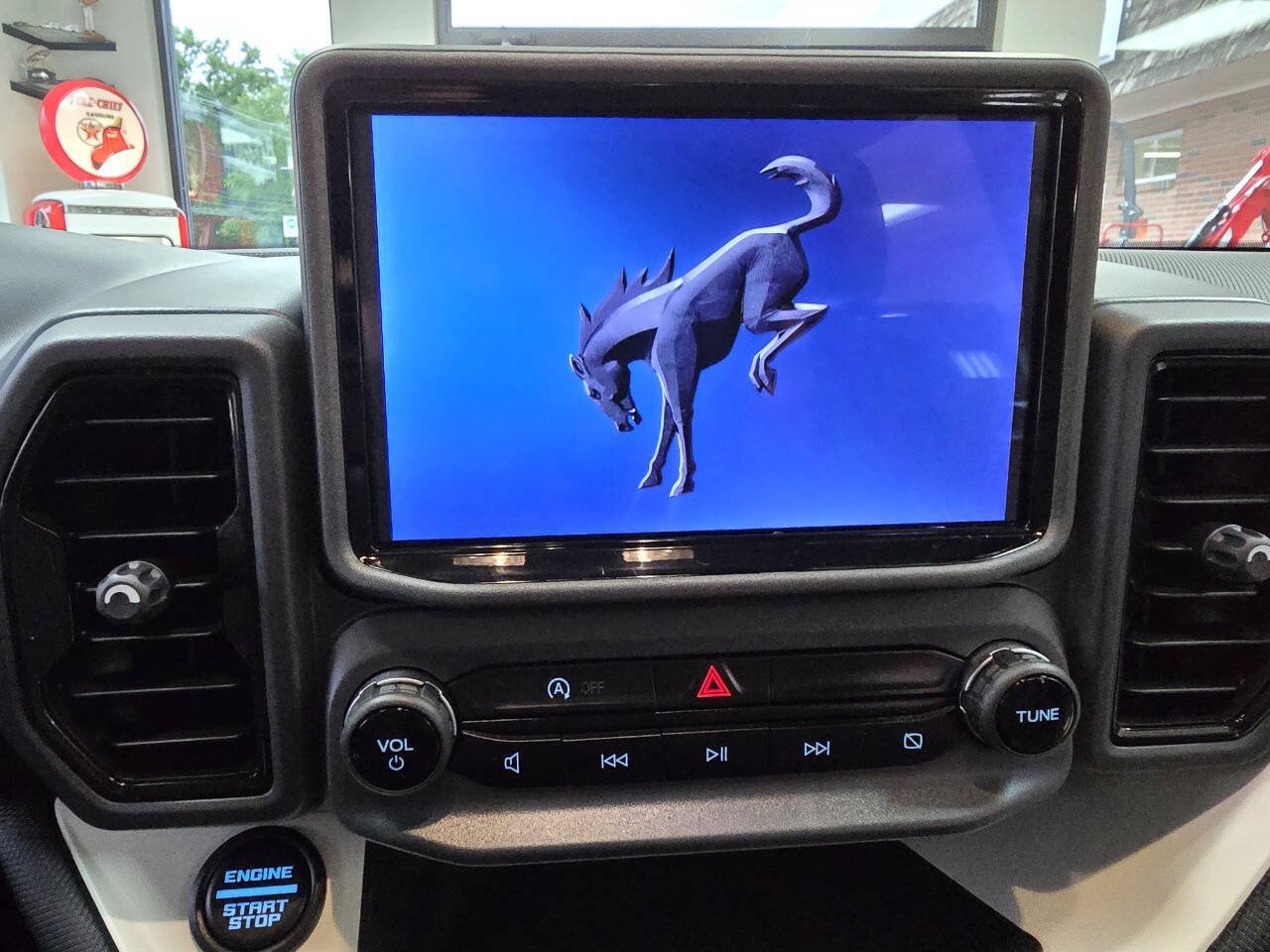 Used 2023 Ford Bronco Sport Heritage w/ Heritage Convenience Package AWD/4WD image 32