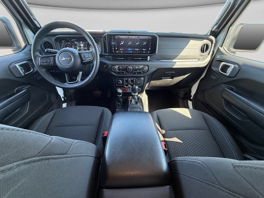 Used 2024 Jeep Wrangler Unlimited Rubicon 4xe AWD/4WD image 20