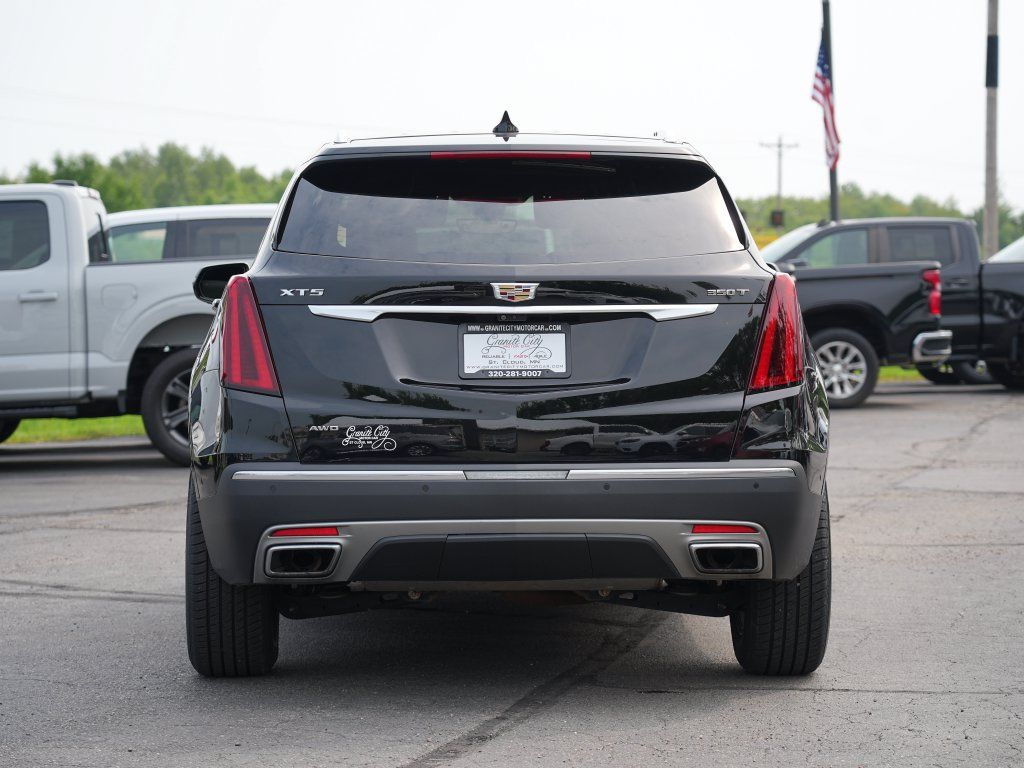 Used 2020 Cadillac XT5 Premium Luxury AWD/4WD image 4