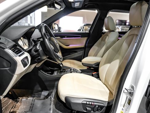 Used 2021 BMW X1 sDrive28i w/ Convenience Package image 4