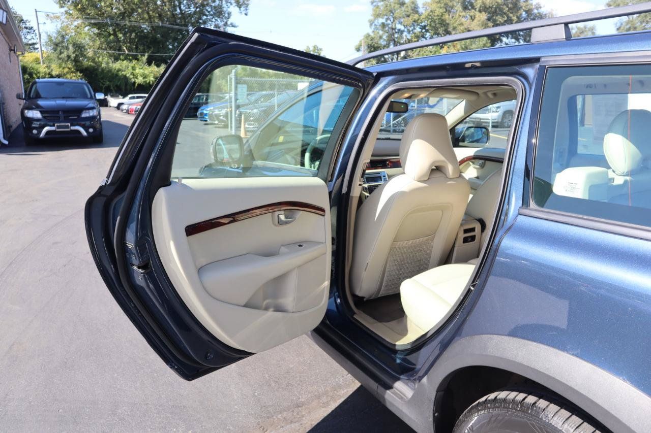 Used 2008 Volvo XC70 3.2 AWD/4WD image 16
