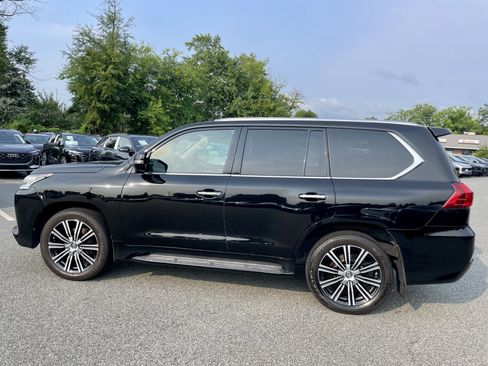 Used 2019 Lexus LX 570 4WD w/ Luxury Package image 5