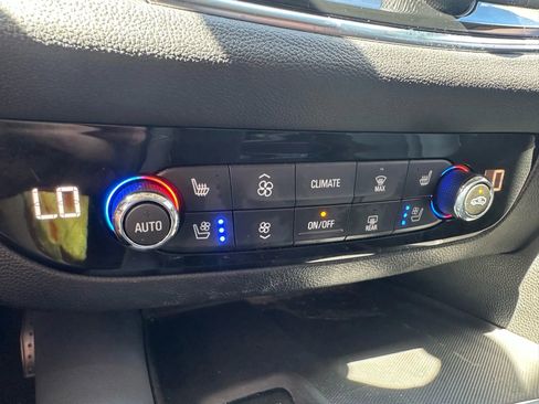 Used 2018 Buick Enclave Premium w/ LPO, Hit The Road Package image 24