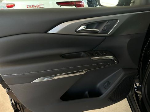 New 2026 Chevrolet Traverse LT w/ Driver Confidence Package image 12