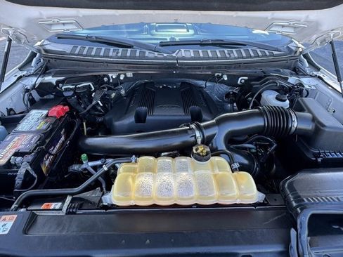 Used 2018 Ford Expedition Limited w/ Equipment Group 301A image 2