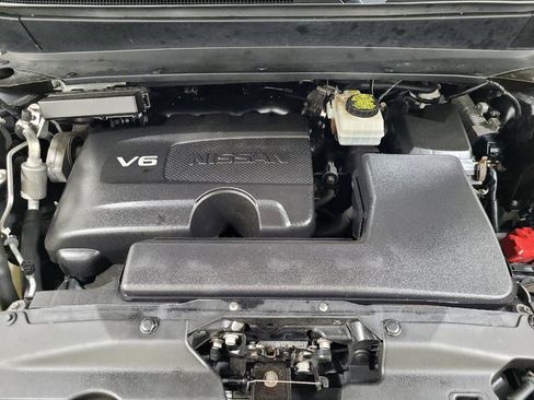 Used 2019 Nissan Pathfinder SV AWD/4WD image 30