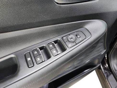 Used 2020 Hyundai Santa Fe SE AWD/4WD image 16