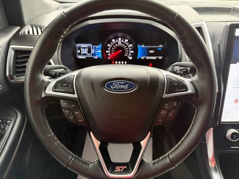 Used 2023 Ford Edge ST image 13