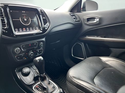 Used 2018 Jeep Compass Limited AWD/4WD image 49