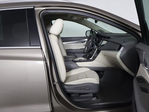 Used 2023 Cadillac XT5 Premium Luxury image 32