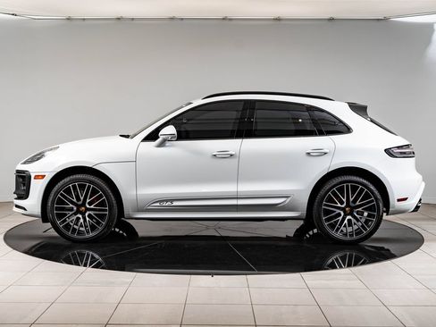 Certified 2026 Porsche Macan GTS AWD/4WD image 2