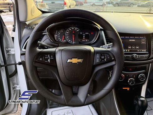 Used 2021 Chevrolet Trax LS w/ Tint and Cruise Package image 31