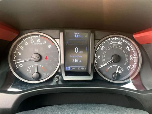 Certified 2018 Toyota Tacoma TRD Sport AWD/4WD image 25