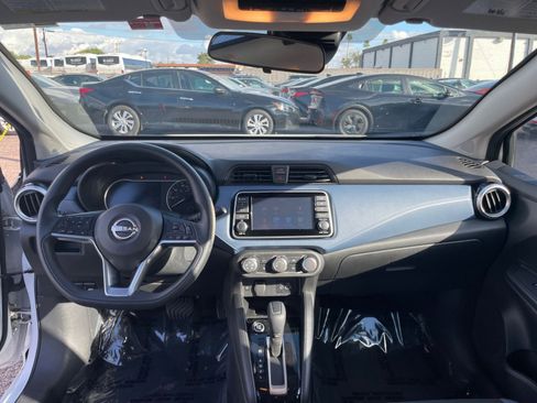 Used 2025 Nissan Versa SV image 32
