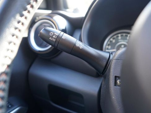 Used 2020 Nissan Kicks SR w/ SR Premium Package image 25