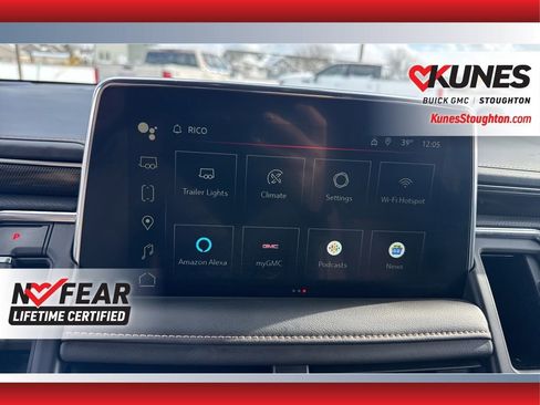 Used 2024 GMC Yukon AT4 AWD/4WD image 31