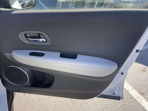 Used 2022 Honda HR-V EX image 46