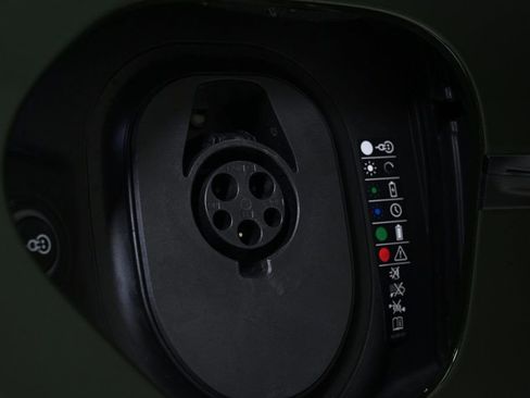 Certified 2025 Porsche Taycan Turbo S image 26