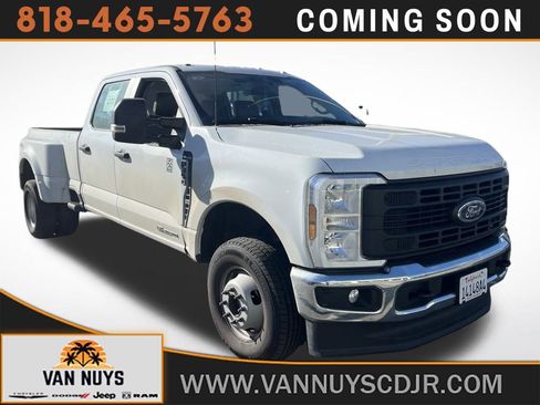 Used 2025 Ford F350 XL image 1