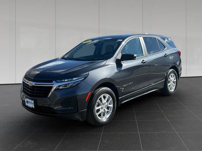 Used 2022 Chevrolet Equinox LS w/ LS Convenience Package
