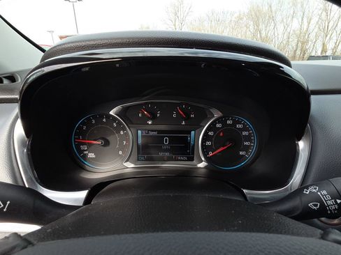 Used 2018 Chevrolet Traverse LT image 16