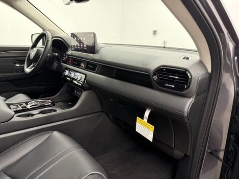 New 2026 Honda Pilot Touring image 27