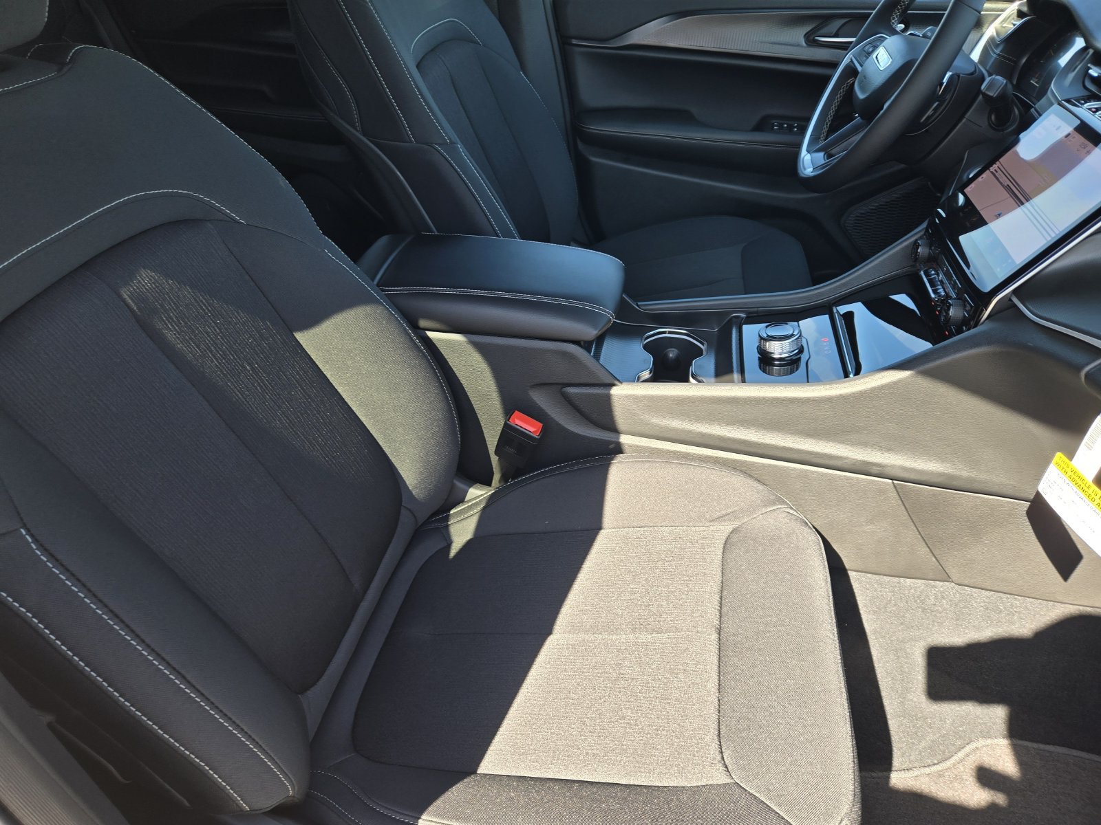 New 2027 Jeep Grand Cherokee Laredo X RWD image 14