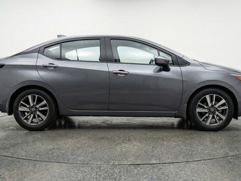 Used 2025 Nissan Versa SV FWD image 11