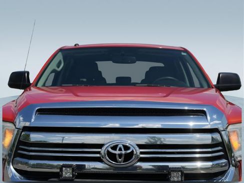 Used 2016 Toyota Tundra SR5 w/ TRD Off Road Package AWD/4WD image 36