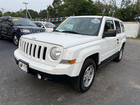 Used 2014 Jeep Patriot Sport w/ Power Value Group AWD/4WD image 5