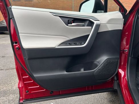 New 2025 Toyota RAV4 XLE image 22