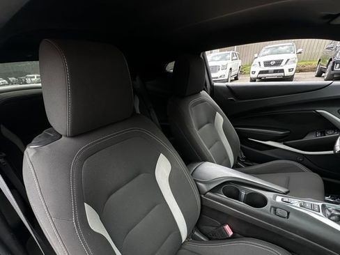 Used 2018 Chevrolet Camaro LT image 30