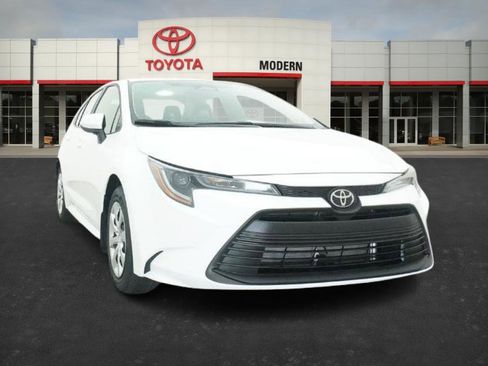 New 2026 Toyota Corolla LE image 32
