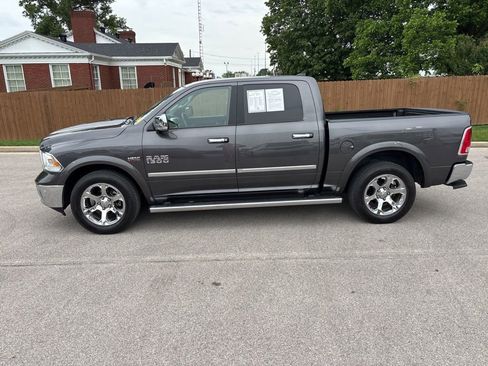 Used 2018 RAM 1500 Laramie w/ Convenience Group AWD/4WD image 2