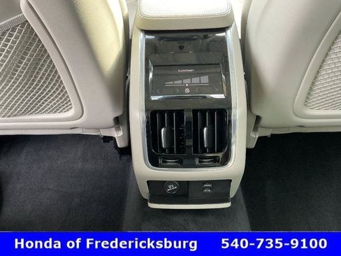 Used 2018 Volvo S90 T5 Momentum w/ Convenience Package FWD image 46