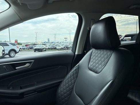 Used 2024 Ford Edge Titanium image 25