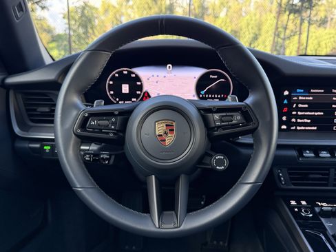 Certified 2025 Porsche 911 Carrera image 15