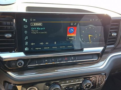 Used 2022 Chevrolet Silverado 1500 LT image 17