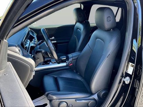 Certified 2022 Mercedes-Benz GLA 250 4MATIC image 24