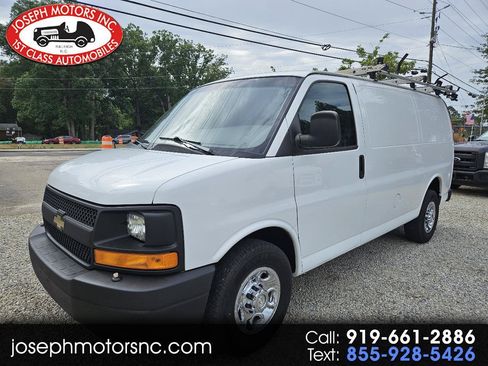 Used 2017 Chevrolet Express 2500 RWD image 1