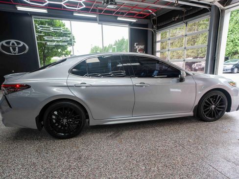 Used 2022 Toyota Camry XSE w/ Navigation Upgrade Package FWD image 4