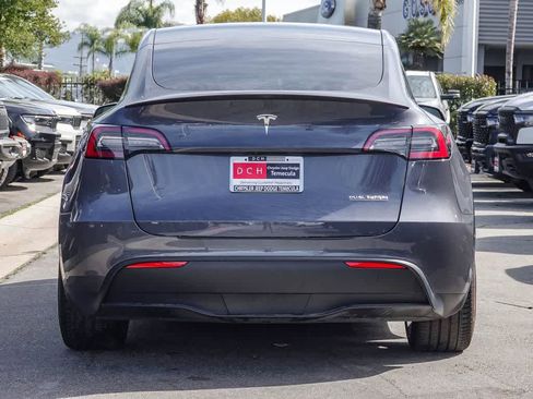 Used 2022 Tesla Model Y Performance image 5