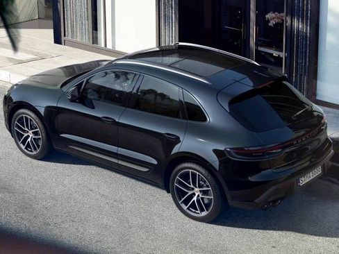 New 2026 Porsche Macan image 4