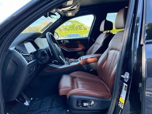 Used 2022 BMW X7 xDrive40i w/ M Sport Package image 10