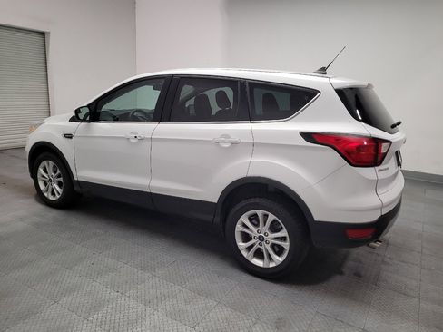 Used 2019 Ford Escape SE FWD image 3