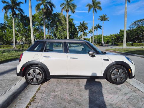 Used 2023 MINI Cooper 4-Door Hardtop FWD image 21