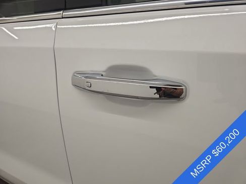 Used 2025 GMC Sierra 1500 SLT AWD/4WD image 8