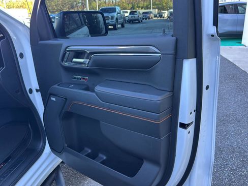 Used 2024 GMC Sierra 1500 AT4 w/ Technology Package image 12