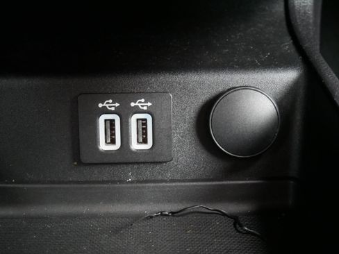 Used 2020 Ford Fusion SE image 34