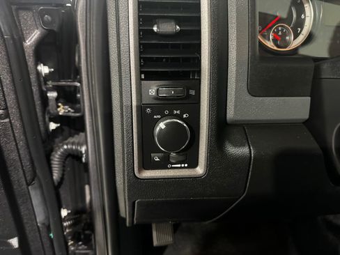 Used 2016 RAM 1500 Tradesman w/ Popular Equipment Group RWD image 33